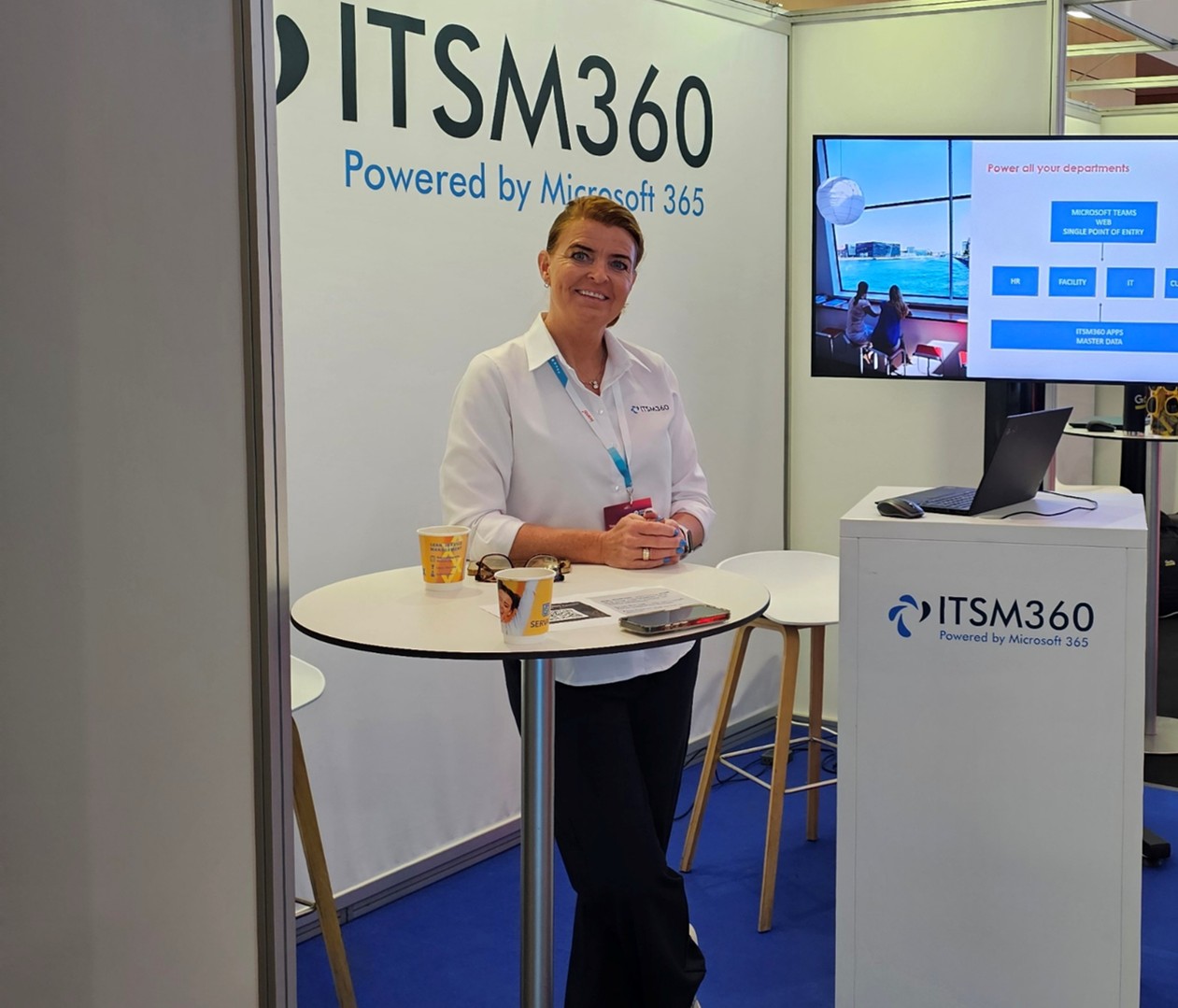 Tina at the ITSM360 booth